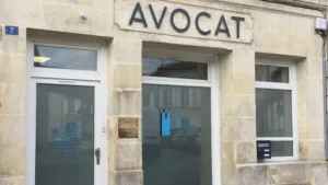 AVOCAT: Me Amira MELLITI à Pons