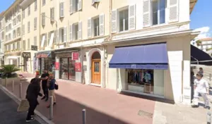 Soyez accompagné de notre Avocat Lerda Alain enregistré dans notre listing pour trouver votre Avocat autour de moi sur Cannes pour un conseil juridique, ou pour être défendu. Lerda Alain est un Avocat se situant à Cannes, 06400 au 17 […]